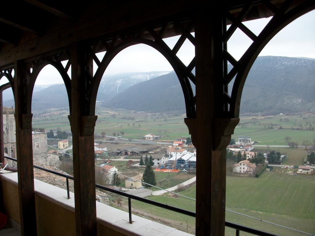 La Loggia Di Federico Hotel Navelli Luaran gambar