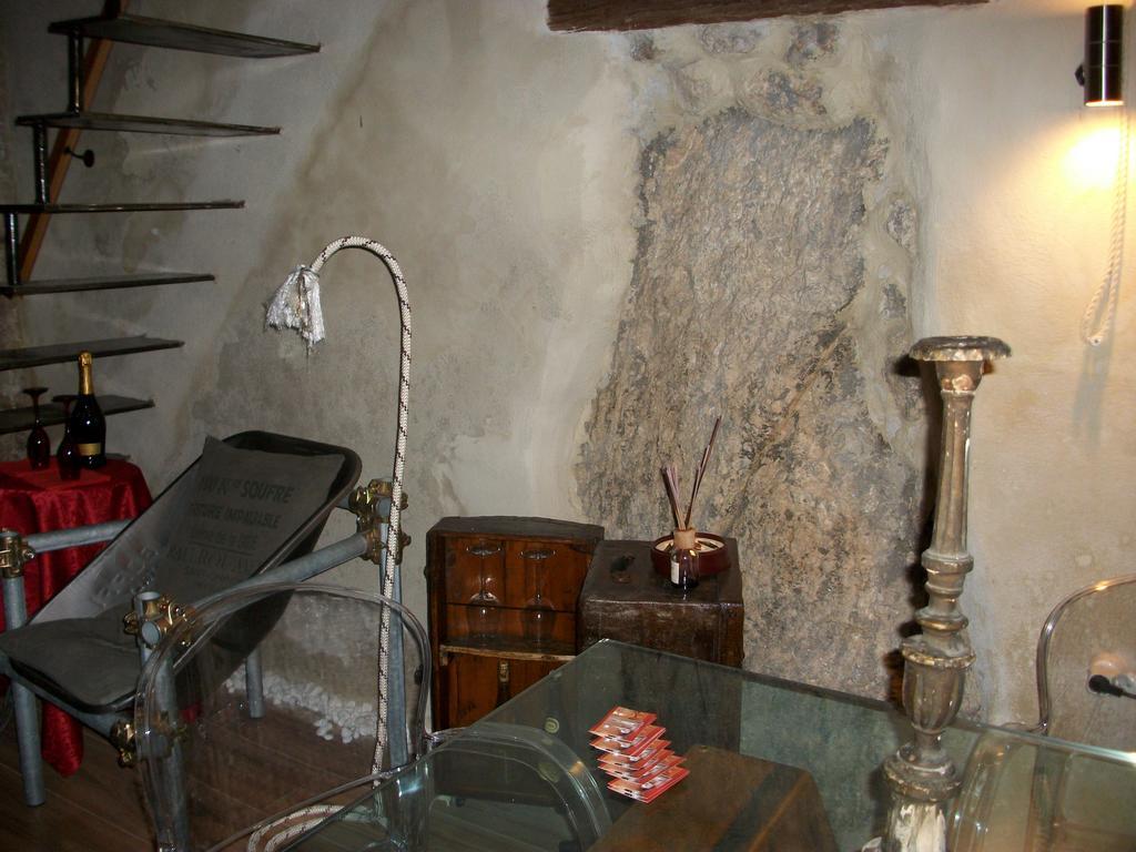 La Loggia Di Federico Hotel Navelli Luaran gambar